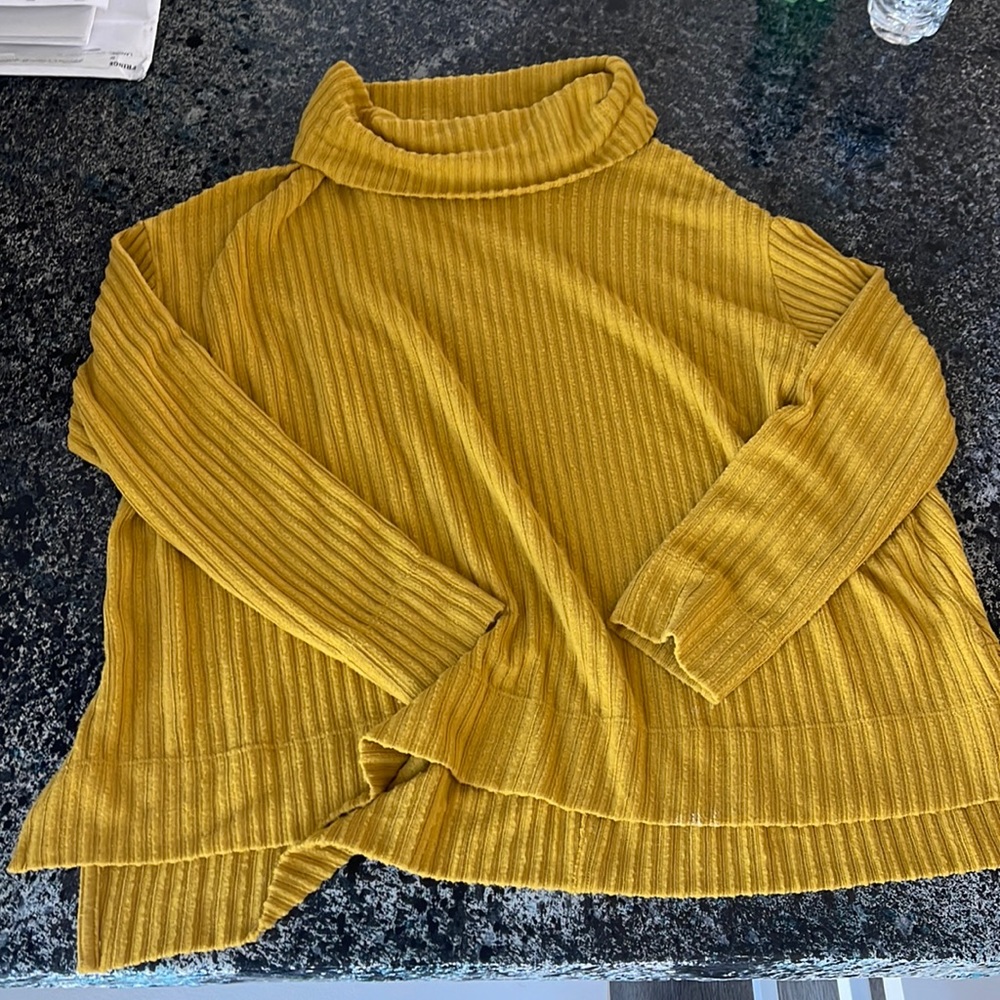 Anthropologie women’s sweater